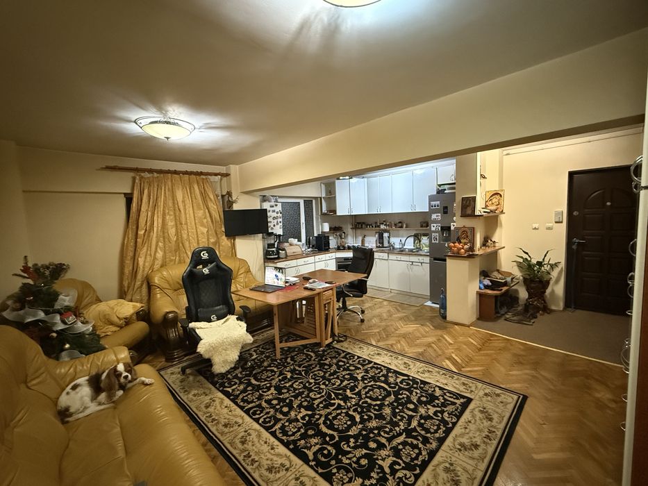 Vand apartament 4 camere, ultracentral