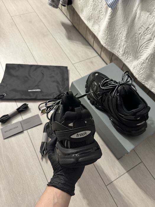 Adidaşi Balenciaga Track. Marimi: 41,42,43.