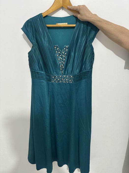 Продается платья 50 размера.