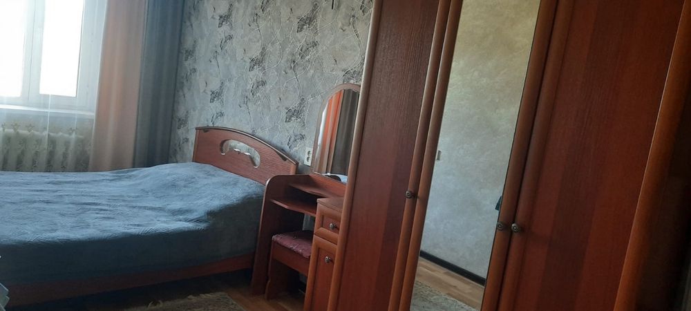 Продам спальный гарнитур