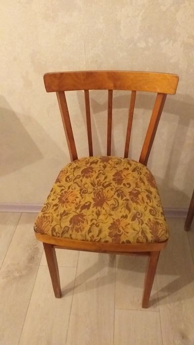 Продаётся стулья