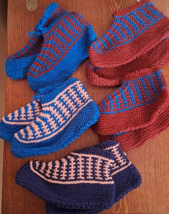 Традиционни Пирински терлици – плетени на една игла