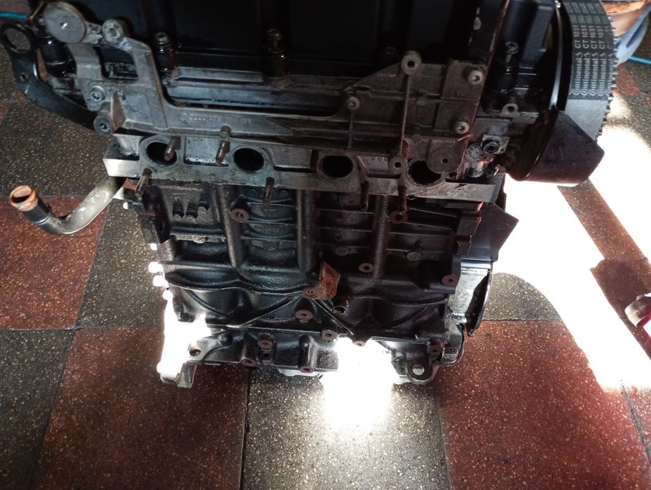 Motor complet fara anexe vw touran 2.0tdi azv vw golf5 audi a3 bkd