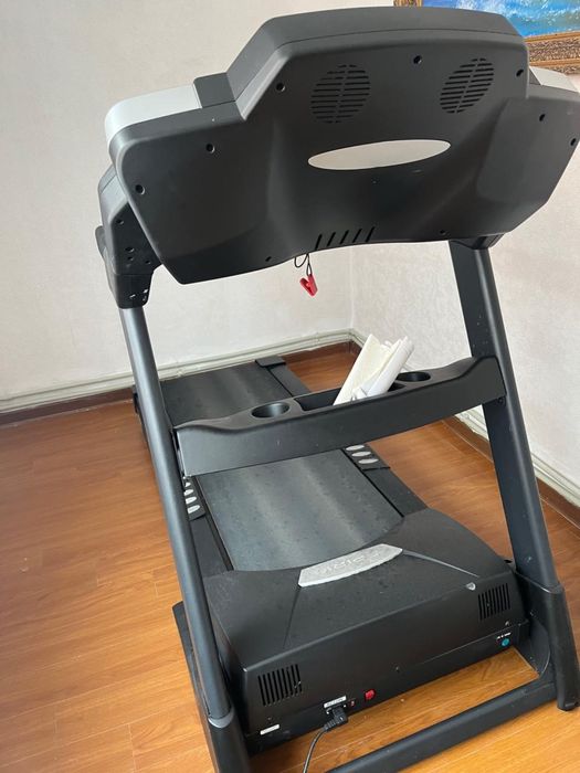 Продам беговую дорожку