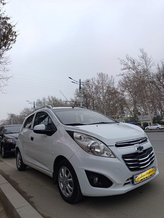 Yaxshi holatdagi Arzon SPARK Sotiladi