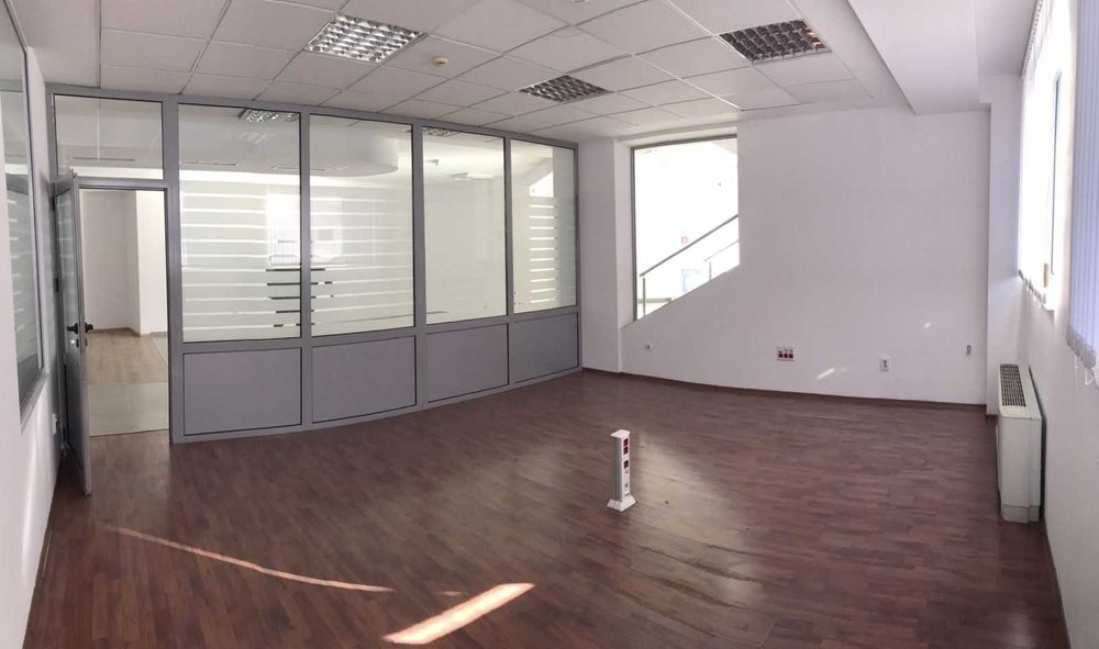 Дава се под наем Магазин в Пловдив, Център - 737 кв.м за 6942.12 € - Снимка #2