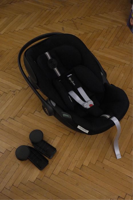 Vand scoica Cybex Cloud G I-Size Plus- Moonblack