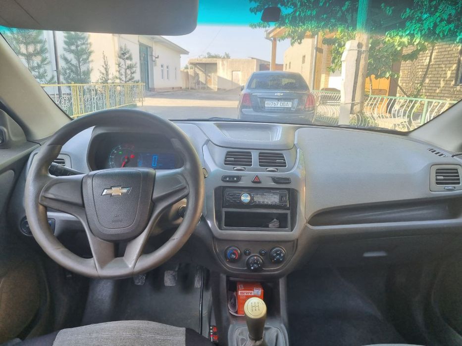 Cobalt moshinasi sotiladi