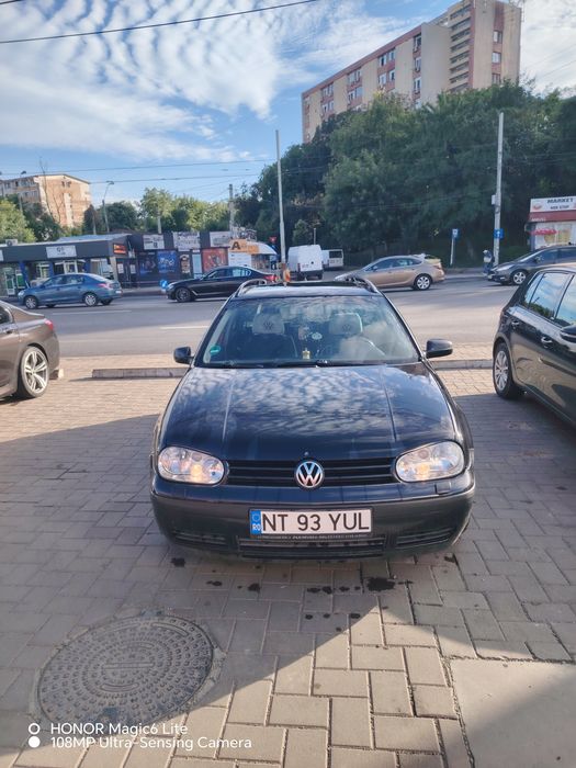 VOLKSWAGEN Golf 2003