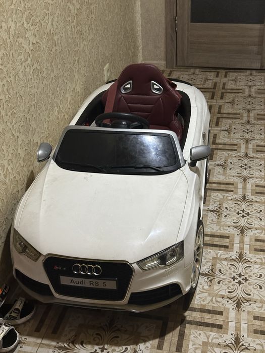 Электоавтомобиль детский