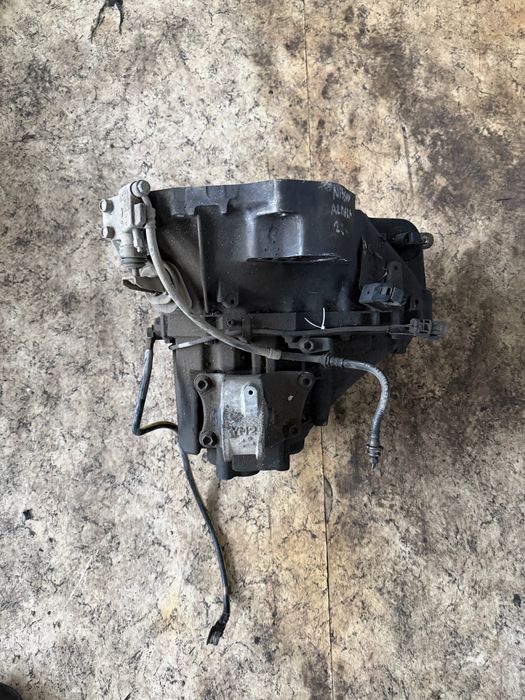 Nissan Almera n16 2.2 ddti Нисан Алмера скорости