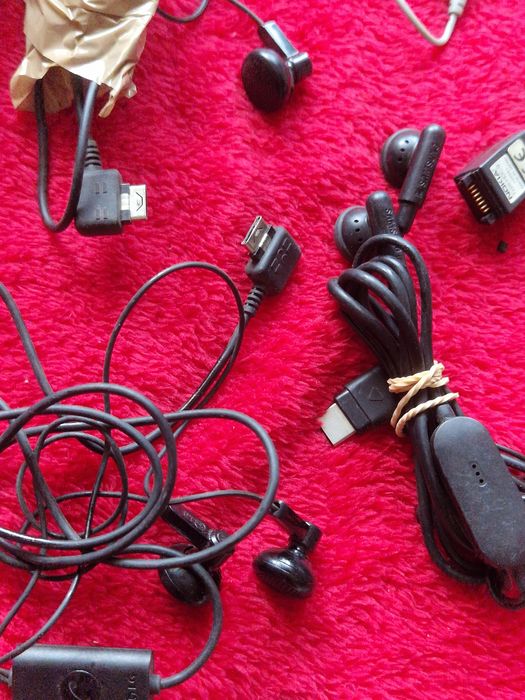 Casti audio pentru telefon cu butoane