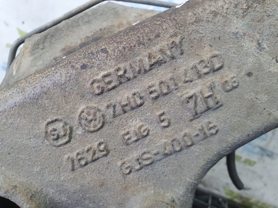 Fuzeta stanga spate Volkswagen Transporter T5 (2003 - 2009) (1.9 TDI A