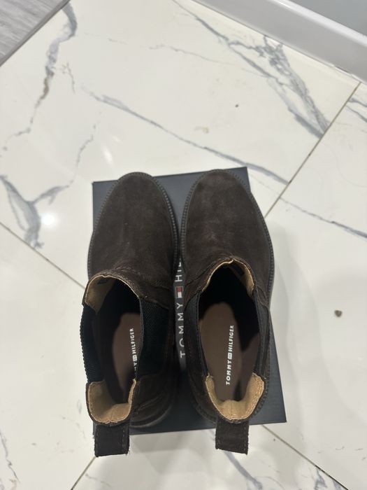 Продам осенню обувь tommy hilfiger