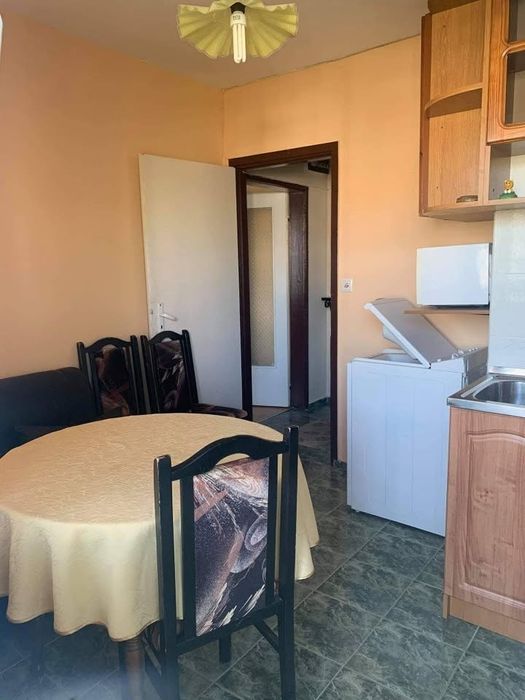 Дава се под наем Двустаен апартамент в Русе, Възраждане - 47 кв.м за 255 € - Снимка #1