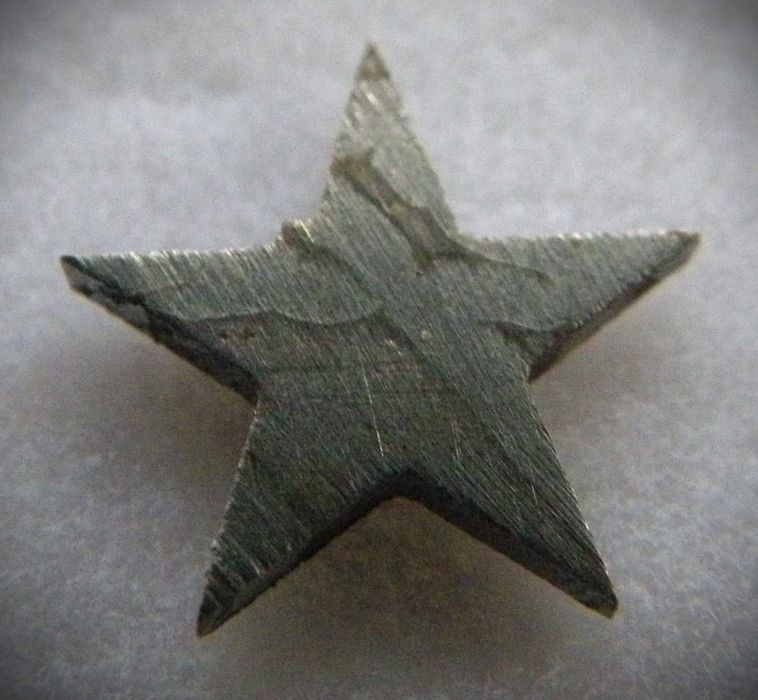 Звезда,изрязана от метеорит със сертификат