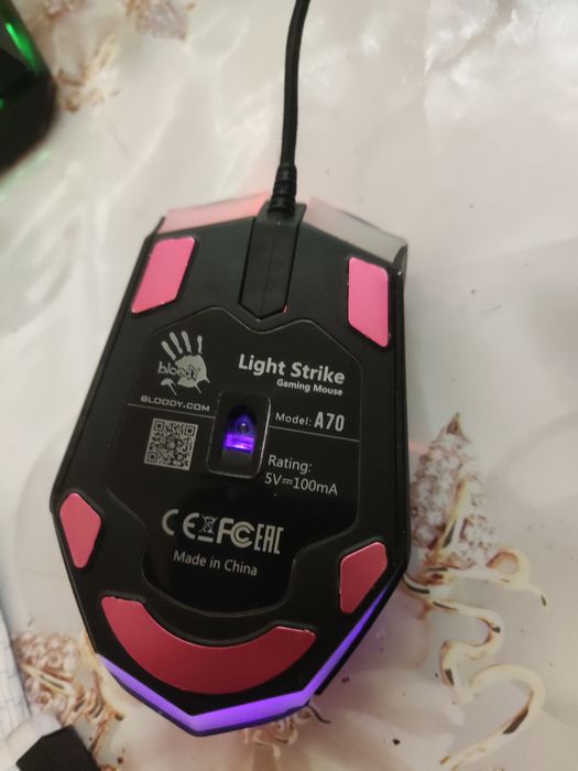 Продам мышь Bloody a70