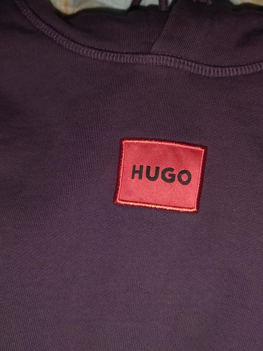 Тъмно червено худи hugo