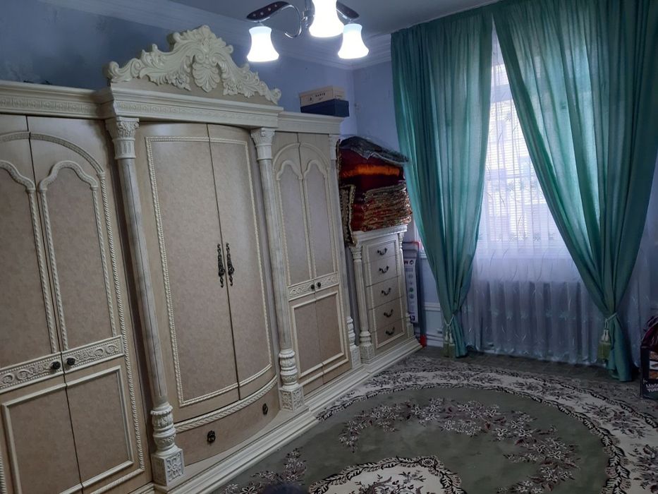 Ijaraga beriladi 2 -etaj 3xonali. Сдается в аренду. Динамо.