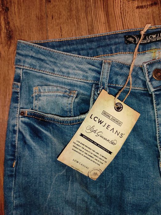 Нови дънки и горнище М размер