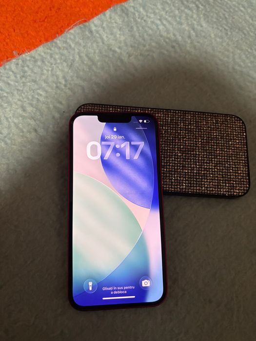 Vând iphone 13 in stare foarte buna!