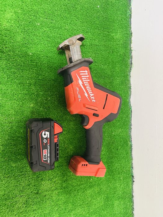 Fierastrau sabie Milwaukee M18 FHZ