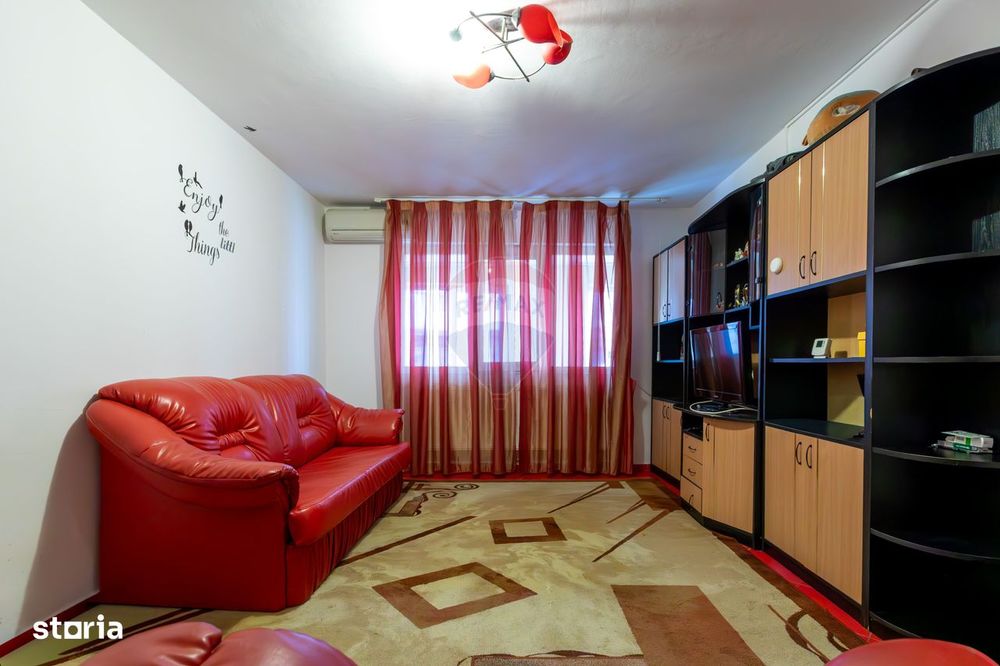 Apartament cu 2 camere semidecomandate de vânzare zona Zimbru