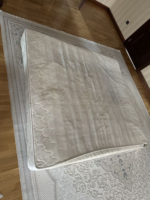 Продам матрас размер 200х180