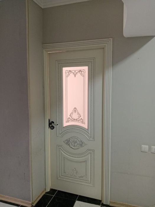 Yaxshi xolatdagi Eshik sotiladi
