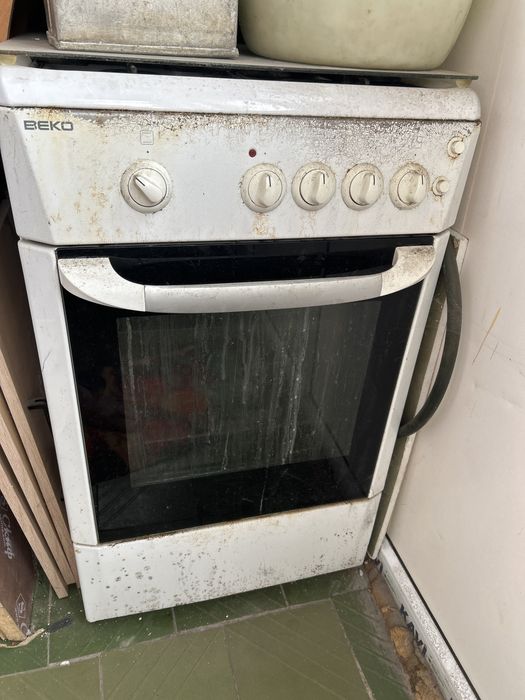 Плита 3 газ и 1 электро