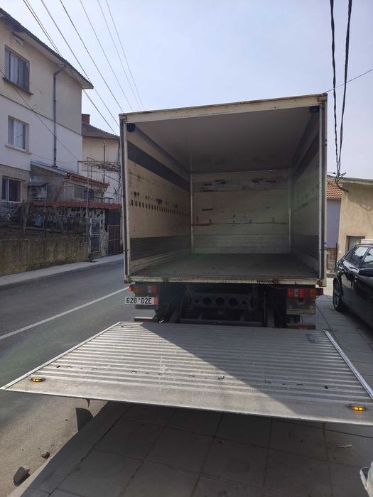 Продавам падащ борд