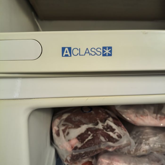 Frigider Indesit Total No Frost – Model XL