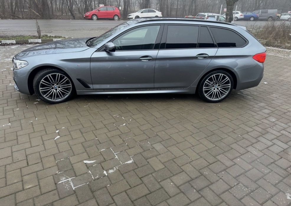Pret Unic in Romania ! înmatirculat -Bmw 520Xdrive-Tdi M-Pachet-Full -An 2020-Km 169.000. Nu cofundati cu celaalte modele!