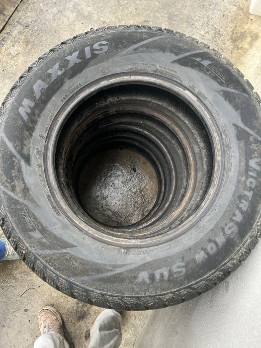 Зимни гуми Maxxis 4 бр.