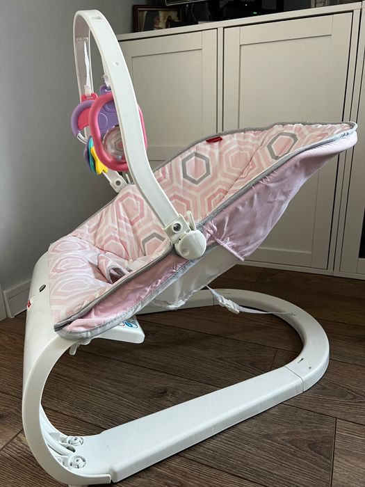 Вибриращ бебешки шезлонг Fisher price