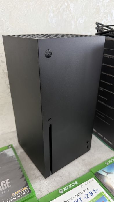 Xbox Series X игровая консоль