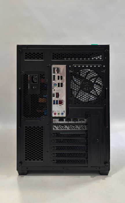 Геймърски компютър AMD Ryzen 7 8700F, RX 9070 XT 16GB, 32GB ram