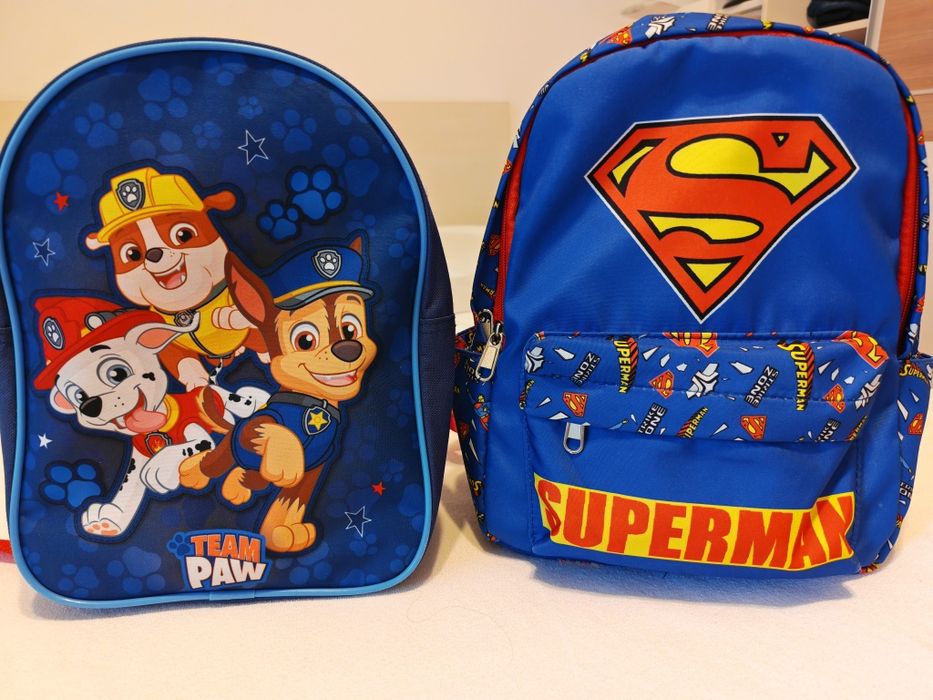 OFERTA!!! Ghiozdan SUPERMAN / PATRULA - in stare f bună