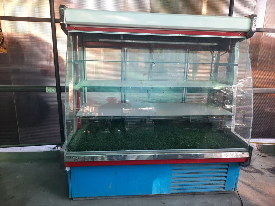 Витрина холадилник