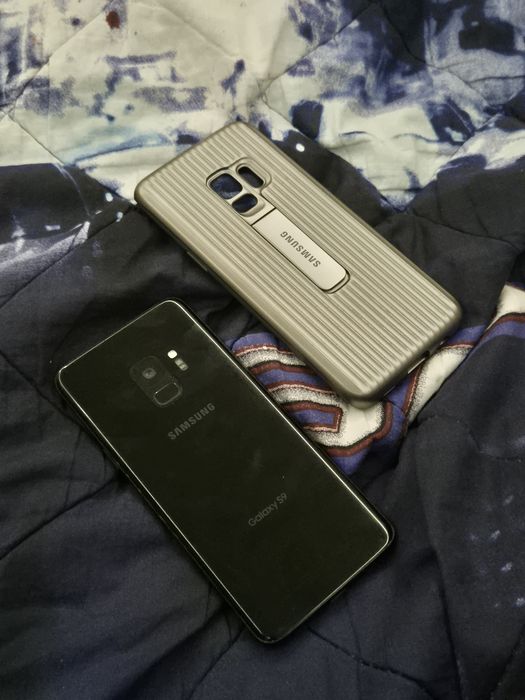 Samsung s9 64gb с оригинал чехлом