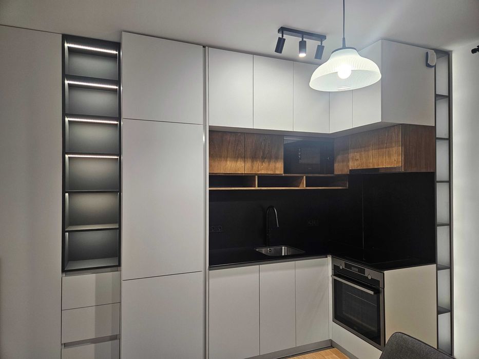 Дава се под наем Едностаен апартамент в София, Карпузица - 35 кв.м за 560 € - Снимка #1