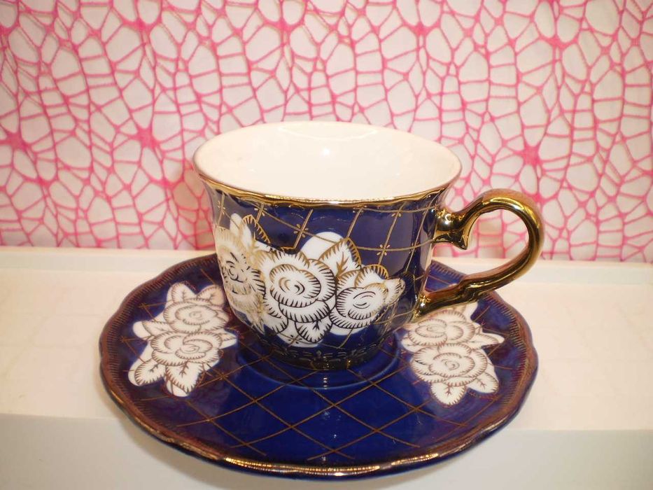 Superbe cescute RAWI din portelan