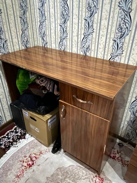 Mebellar sotiladi holati yaxshi mdf krashinniy