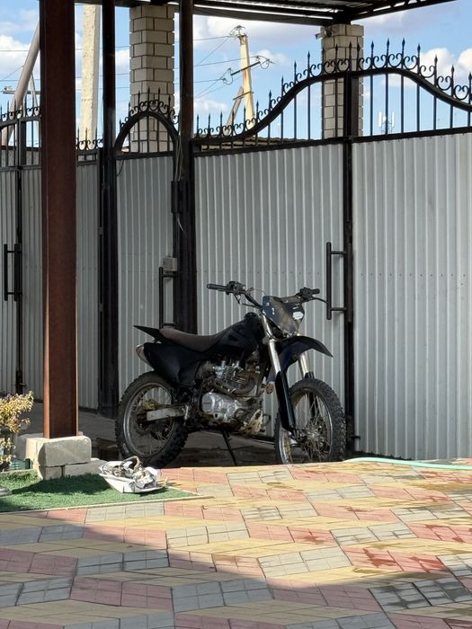 Продам эндуро 250 желмая