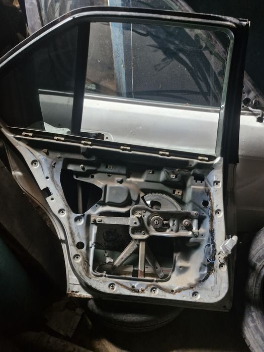 Двери BMW 15000 за 1