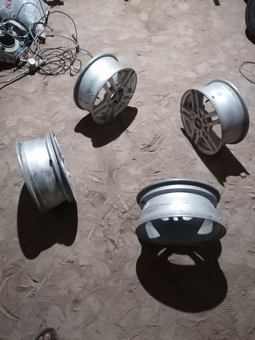 Диска. 15.лик.сотилоди.нархи.келшамиз. Синики. Йук