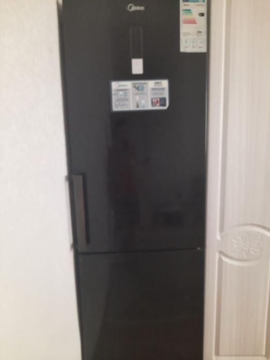 Продам холодильник midea