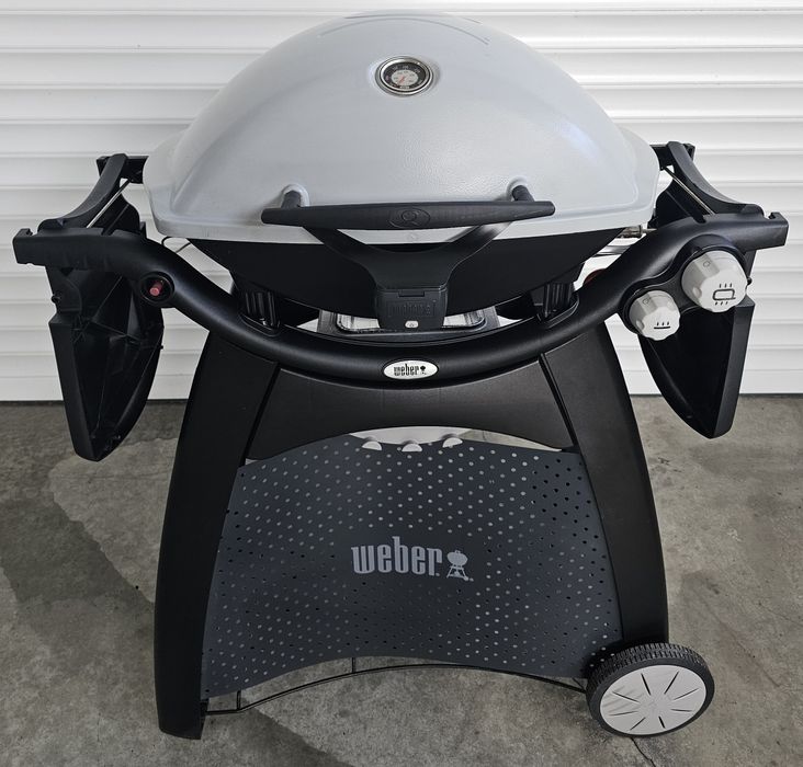 Газово барбекю WEBER