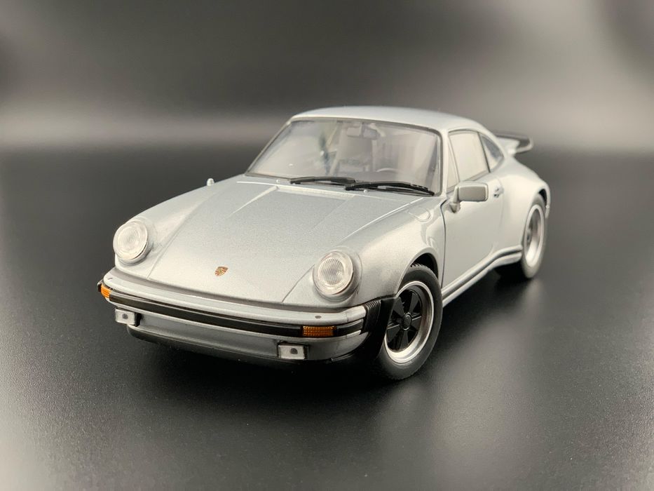 Macheta auto Porsche 911 Turbo 930 , Welly, 1/24