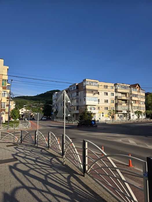 Spatiu comercial DE ÎNCHIRIAT